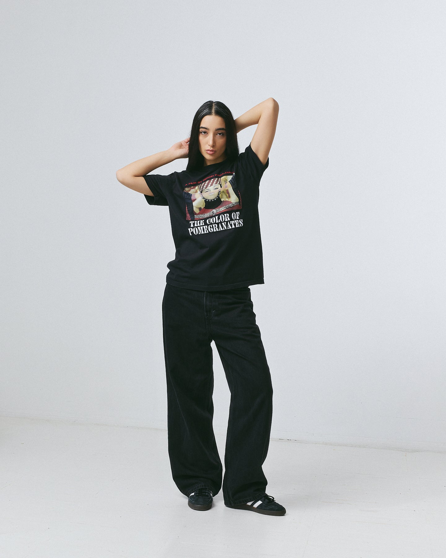 Color of Pomegranates Vintage-Feel T-Shirt