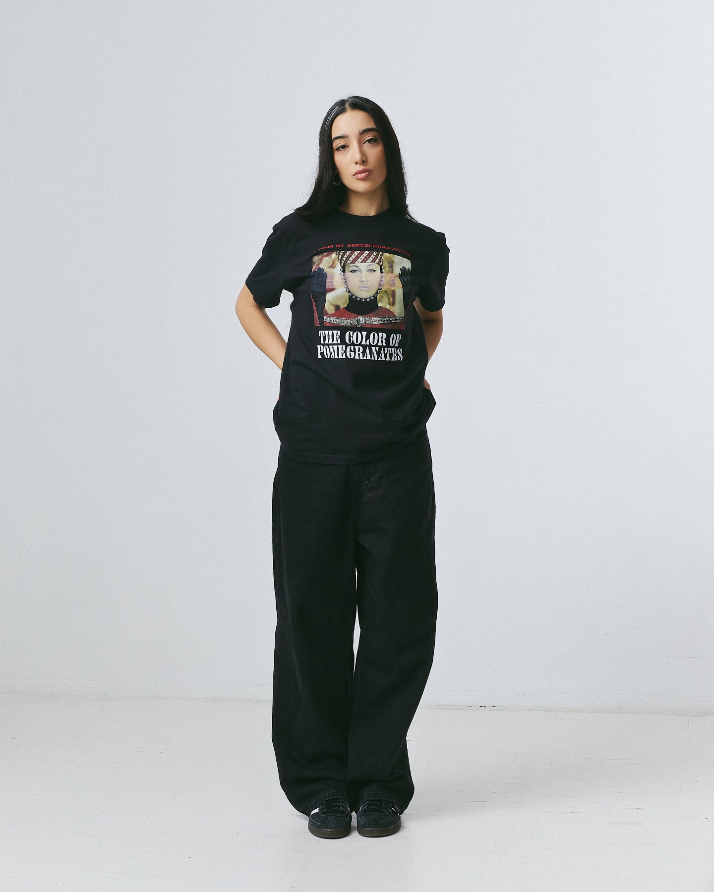 Color of Pomegranates Vintage-Feel T-Shirt