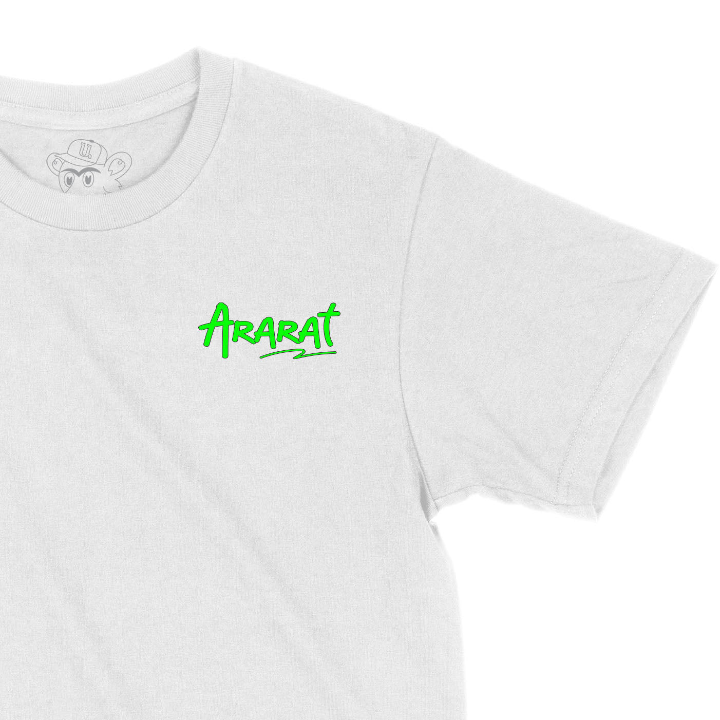 🚨ONLY ONE🚨 Ararat Beach Back Print T-Shirt - LARGE