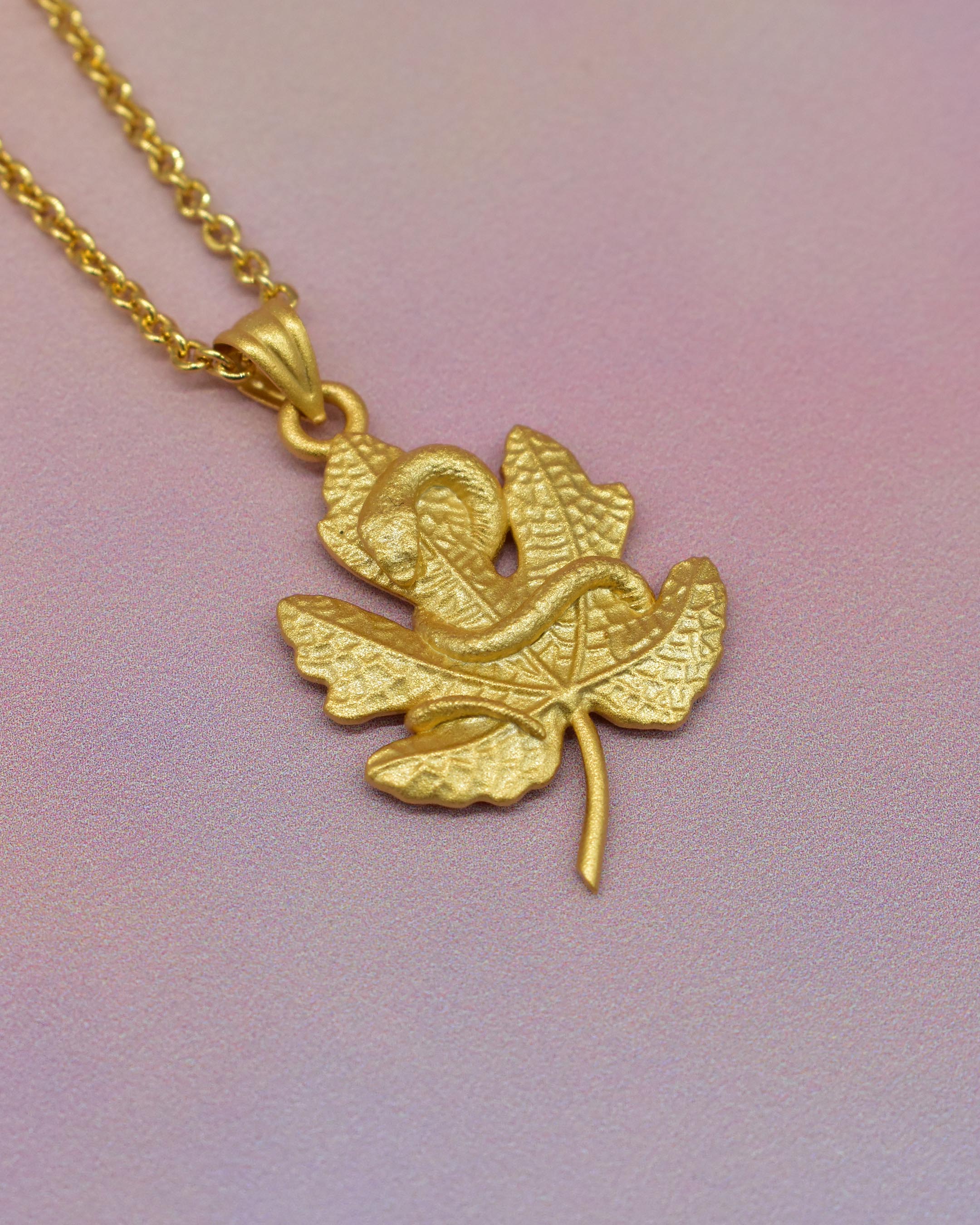 Aralez - Temptation Necklace